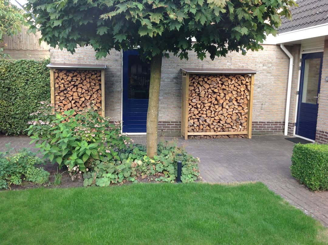 Plaats eens twee houtbergingen naast elkaar