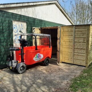 2 bergingen naast elkaar voor BSO bus