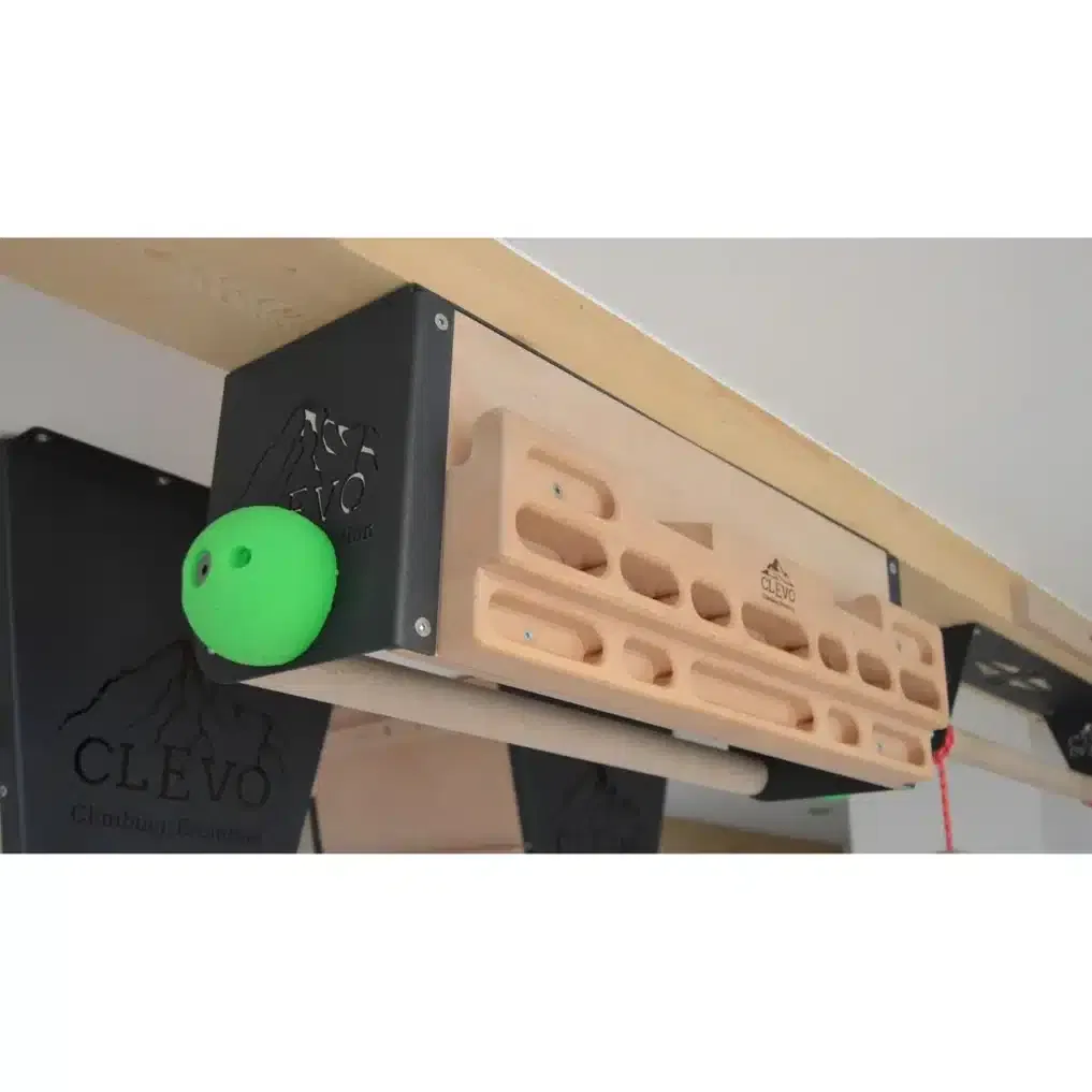 CLEVO S: Ceiling Pull-Up Bar Module