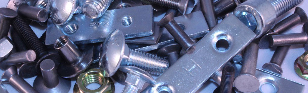 Accesorios varios para cintas de criba – remaches, placas y bridas de fijación – Ferucom