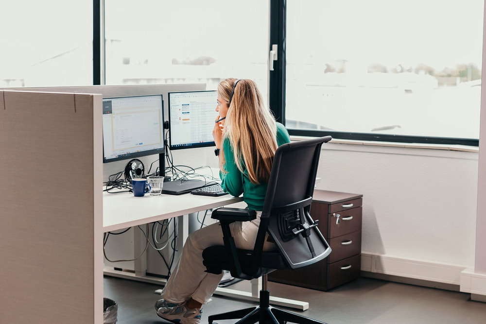 Meld uw schade gratis en vrijblijvend - Home - Economische kwetsbaarheid - Klachtenregeling - Letselschade expert Amsterdam | Hofmans Letselschade