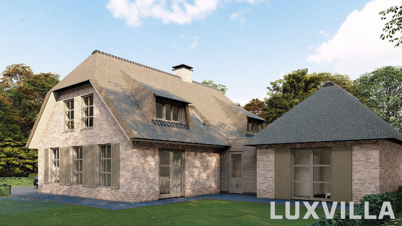 Voorzijde van een rietgedekte villa in Eemnes met symmetrische gevel, luiken en entree ontworpen door LUXVILLA