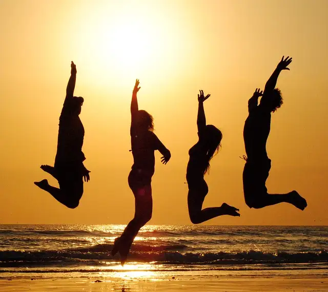 sunset-2103130_640-Amanda Napitu-pixabay-w60