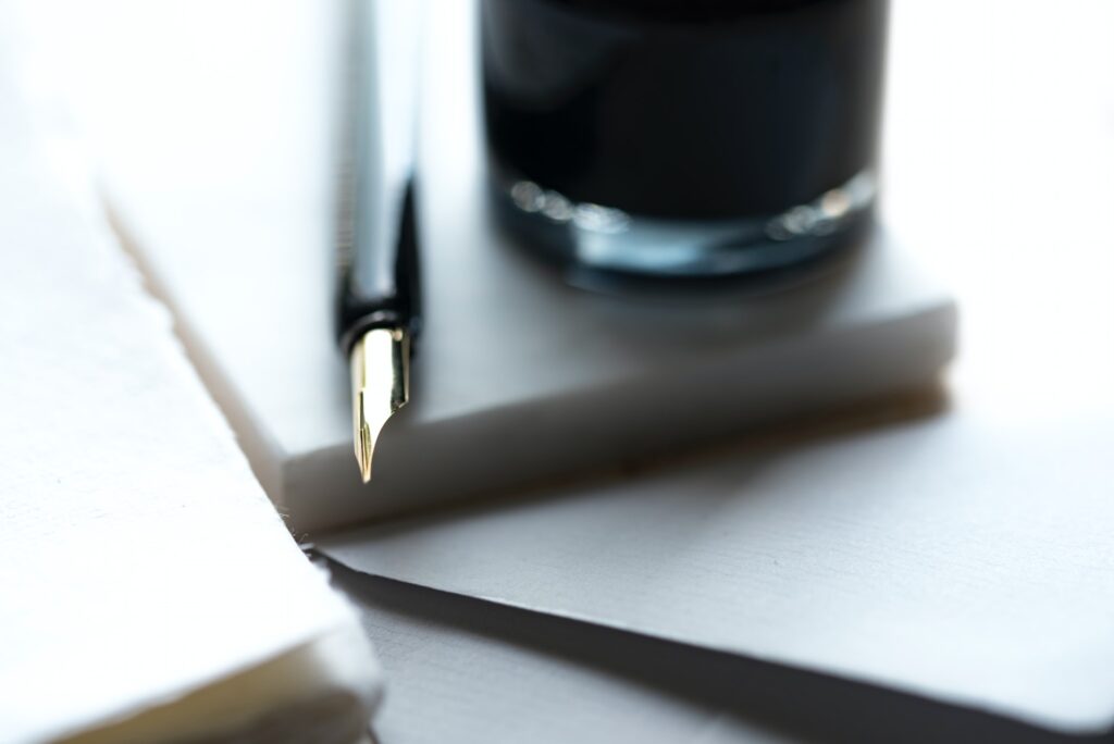 Joanna Kosinska Unsplash Contracts