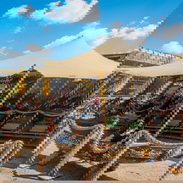 Lekker vegan buiten eten bij Cafe de Ceuvel