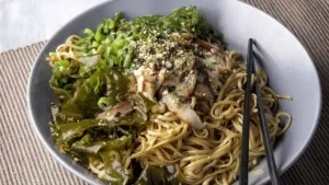 Kelpnoedels met shiitake