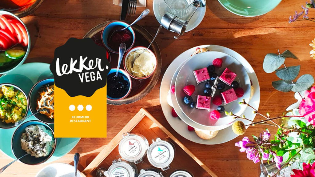 Black Cockatoo in Almee serveert vegan taartjes, scones en andere zoetigheden en natuurlijk veel meer