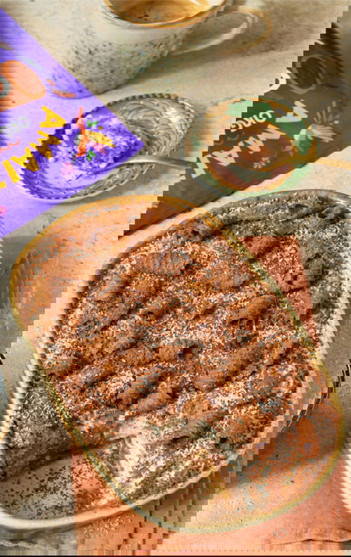 De vegan snack van Amaizin, de Coco Rolls, zijn hier gebruikt in het recept CocoMisu, een variant van de klassieker tiramisu.