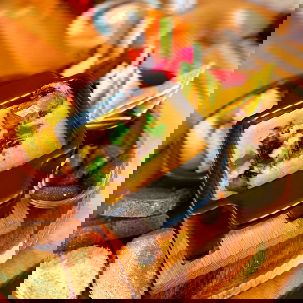 een fantastische cashewnoten fondue als vegan alternatief voor de klassieke kaasfondue, bij Restaurant Hagedis in Den Haag