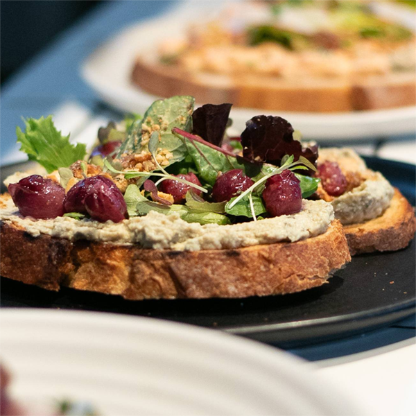 vega en vegan lunch bij LAB071 Leiden