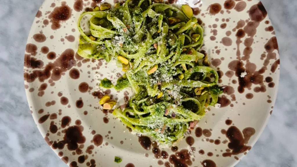 Pasta salsa verde vegan