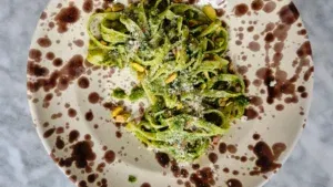 Pasta salsa verde vegan