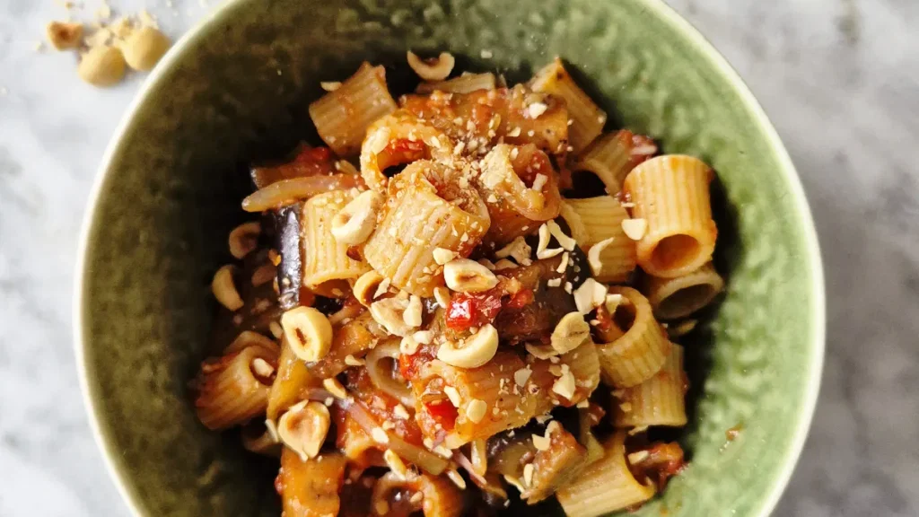 Vegan pasta alla norma