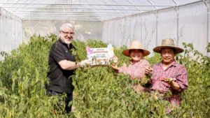 Fairtrade Original werkt voor boeren. Lees hier het verhaal en ontmoet een paar van die boeren die aan de basis staan van het assortiment producten van Fairtrade Original