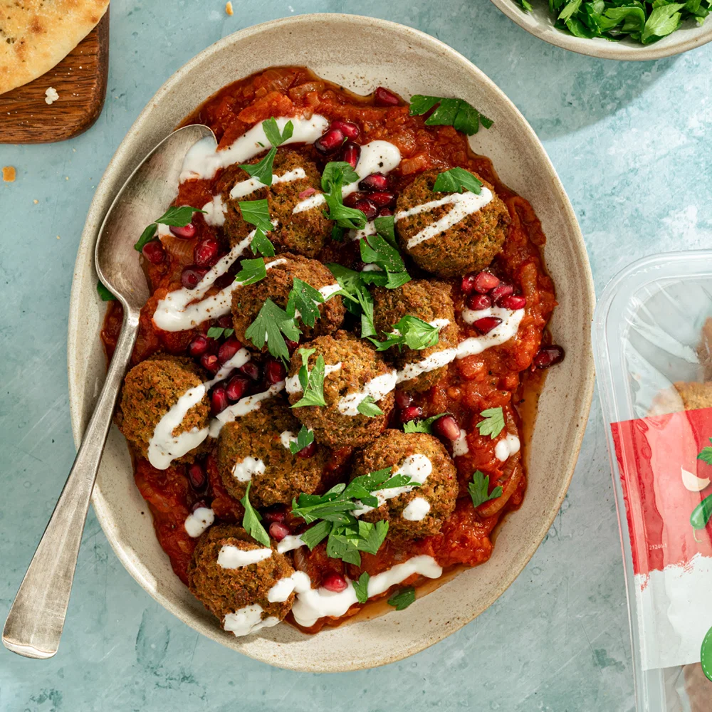 bio falafel van Maza in tomatensaus
