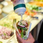 vegetarisch en vegan falafel bij alle Maoz vestigingen in Amsterdam, Amstelveen en Nijmegen