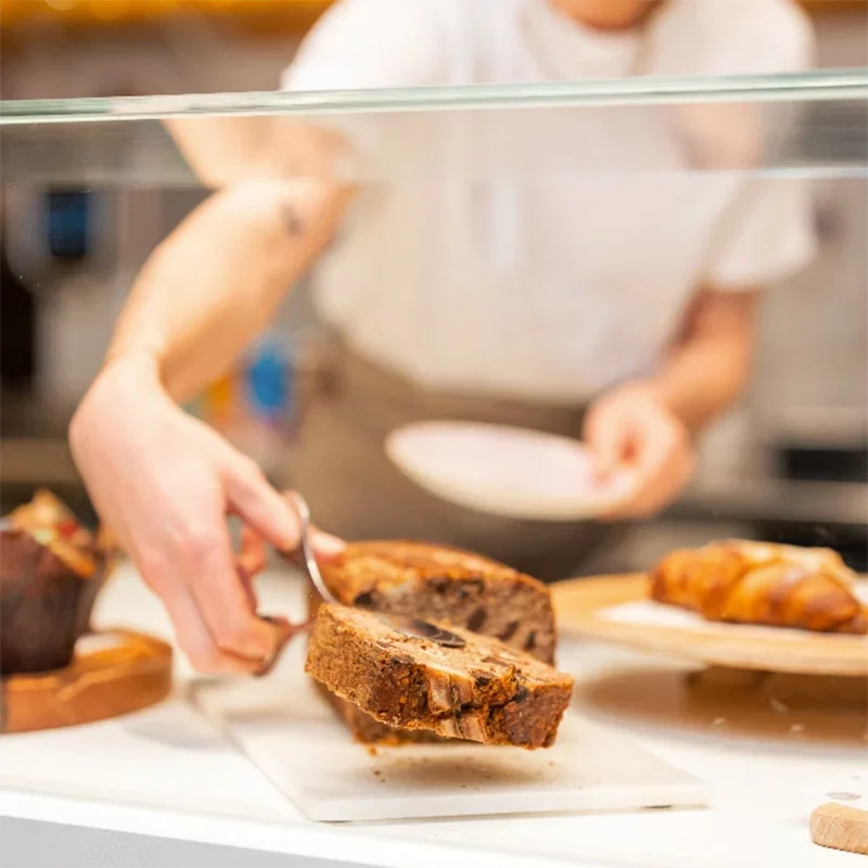 Vegan bananenbrood en andere tussendoortjes bij The Happiness Café Den Bosch en Eindhoven