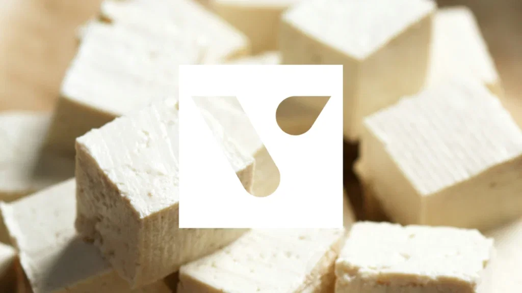 Tofu in blokjes als plantaardige vleesvervanger
