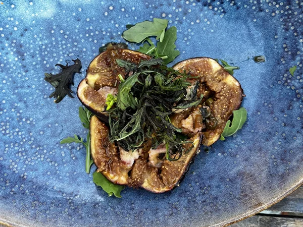 Bloem's 100% plantaardige en 100% glutenvrije starter met o.a. gegrilde en verse vijgen. Kijk hier voor het gehele menu!